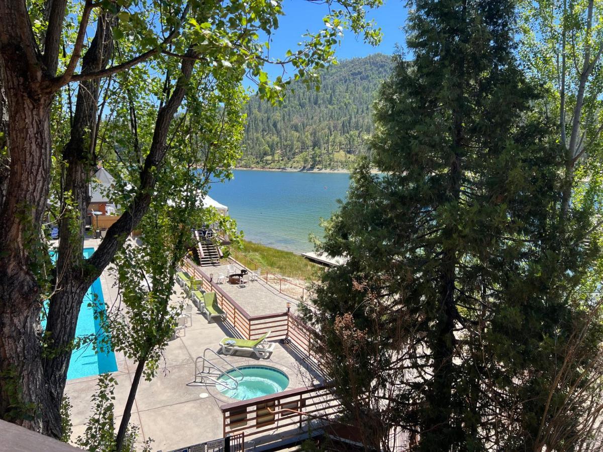 The Pines Resort & Conference Center Bass Lake Esterno foto