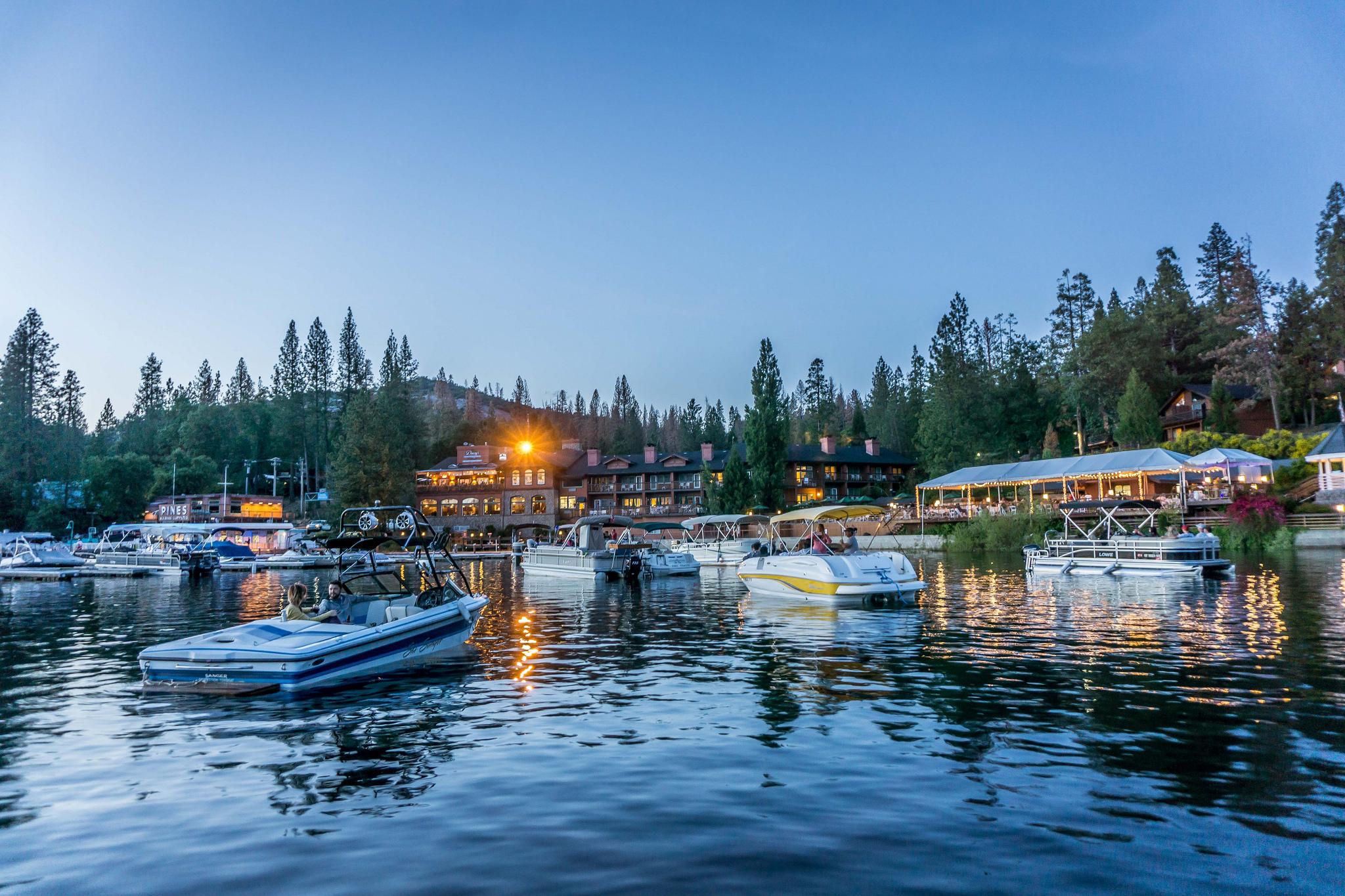 The Pines Resort & Conference Center Bass Lake Esterno foto