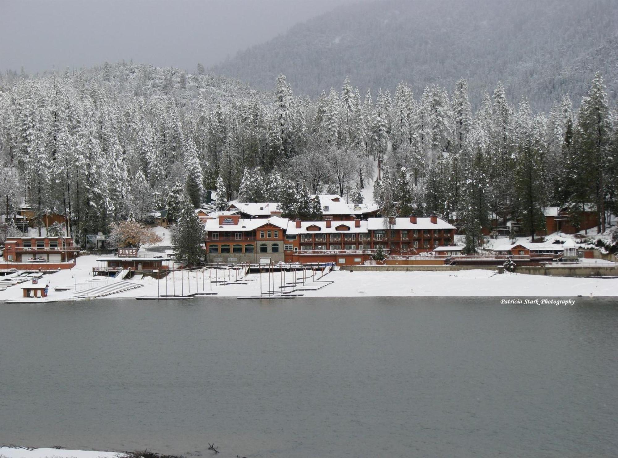 The Pines Resort & Conference Center Bass Lake Esterno foto