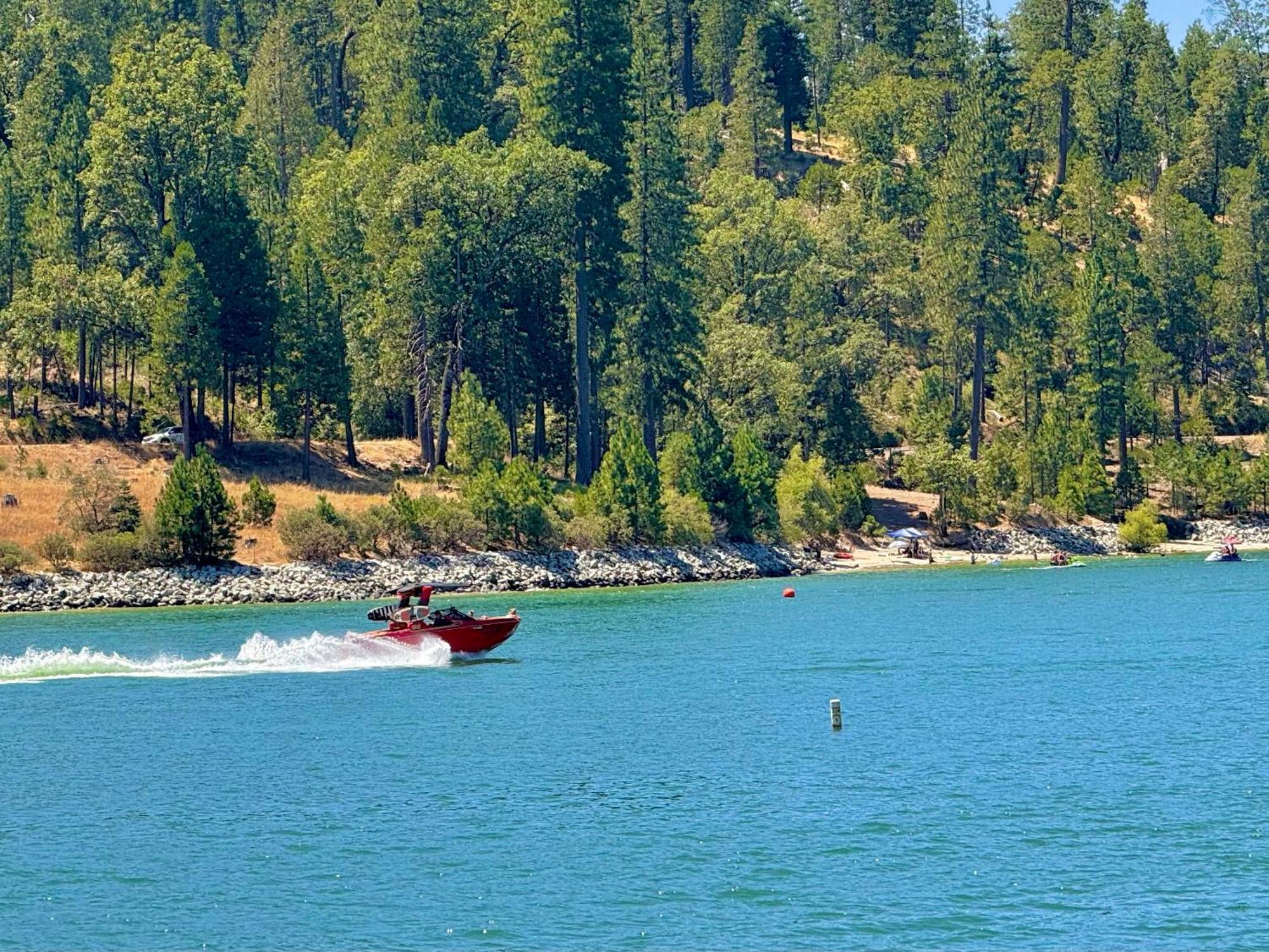 The Pines Resort & Conference Center Bass Lake Esterno foto