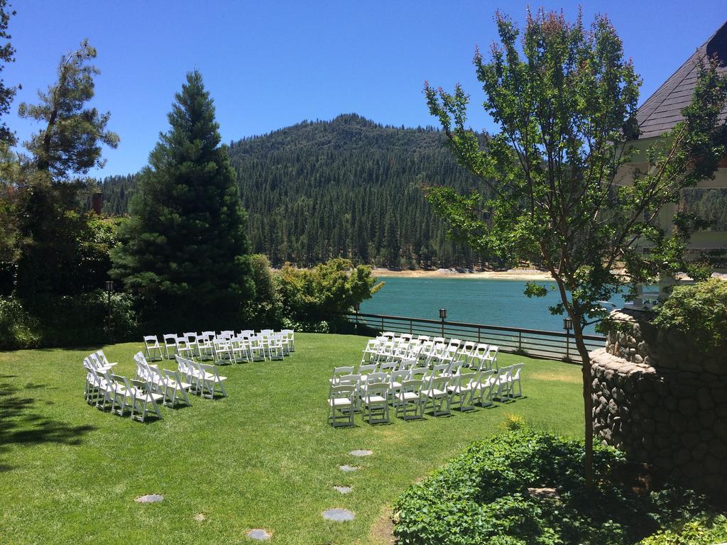 The Pines Resort & Conference Center Bass Lake Esterno foto